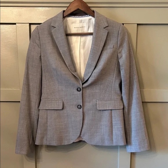 Banana Republic Jackets & Blazers - Banana Republic Stretch Wool Blazer Jacket Gray 2 Button Front Pockets Size 8